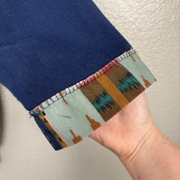 VTG Hanes Size XL Desert Theme Embroidered Sweater Aztec Style Statement Cuffs - Picture 4 of 7